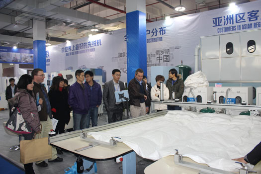 Bealead Fully-automatic Down Quilt Filling Machine Made its Debut on Xiaoshan Down Fair