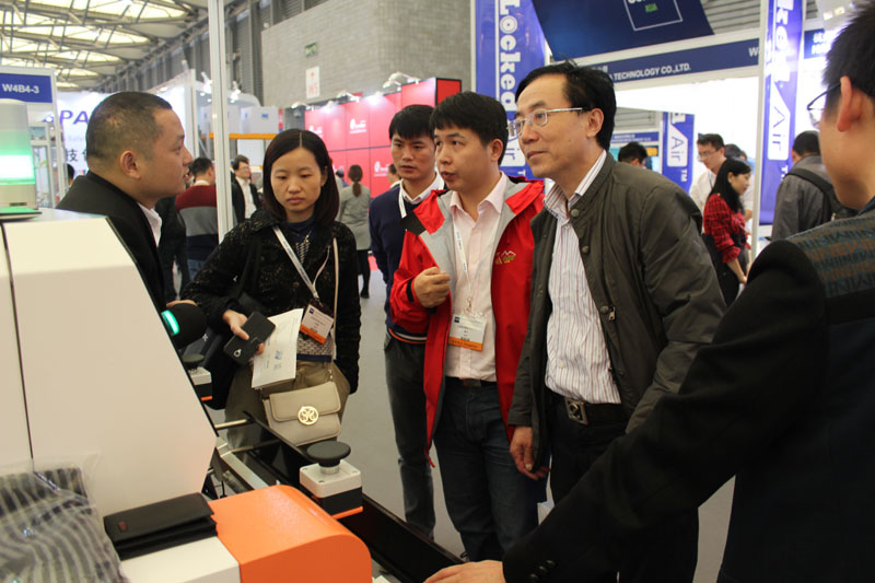 Innovative products The appearance of Bealead automatic delivery packing machine on Asia International Logistics Trade Fair has got the public attention.