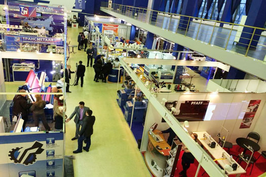 In 2014 the Bealead down filling machine world tour's first stop in Russia!